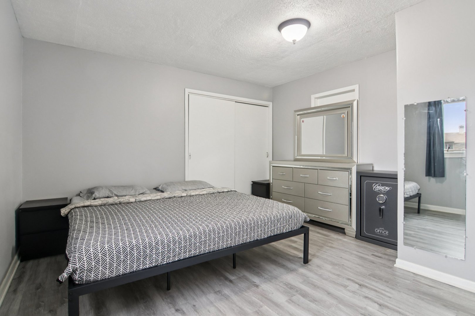 1625 Dennison Road, Hoffman Estates, IL 60169