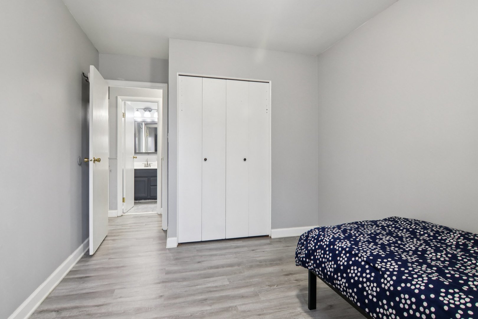 1625 Dennison Road, Hoffman Estates, IL 60169