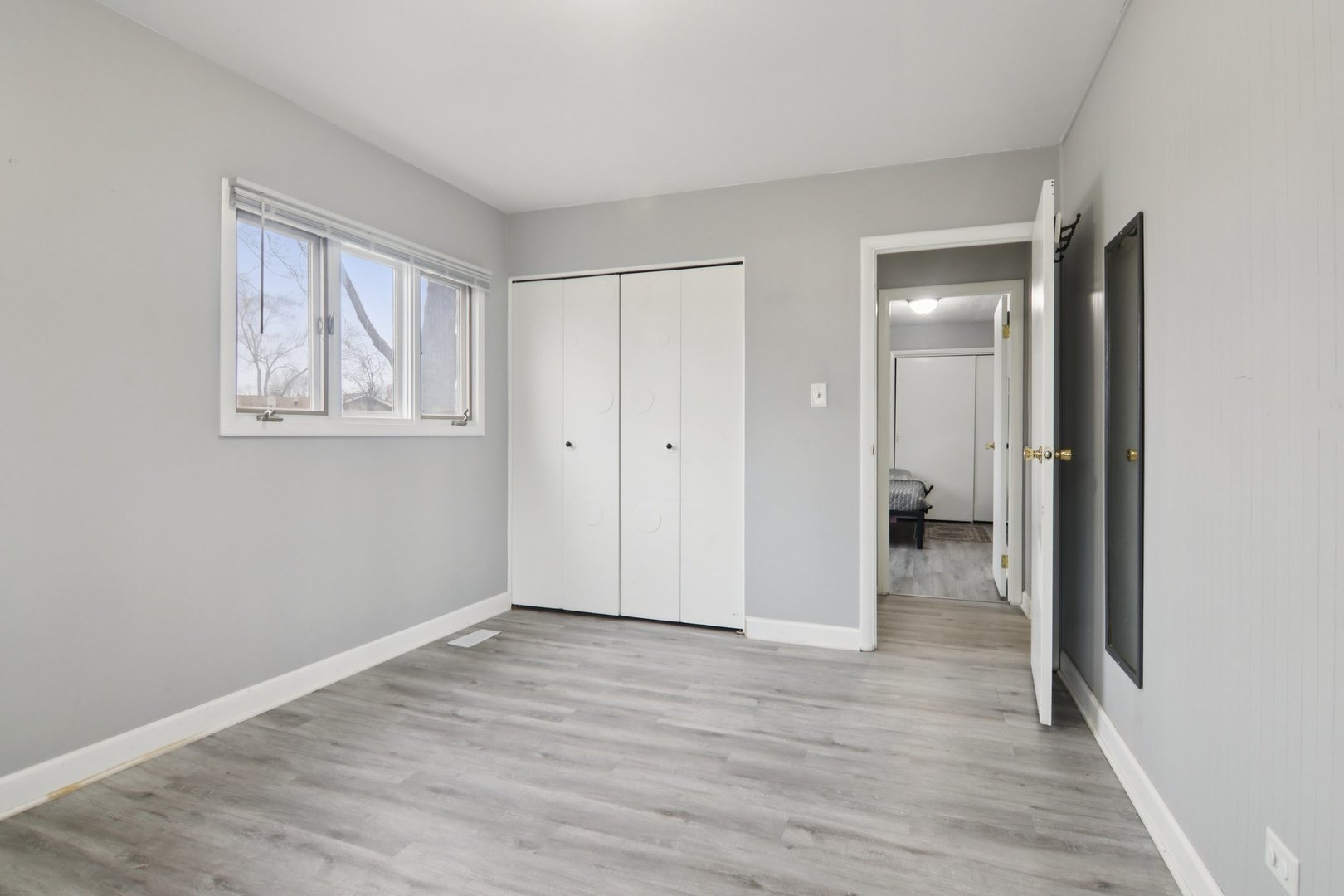 1625 Dennison Road, Hoffman Estates, IL 60169