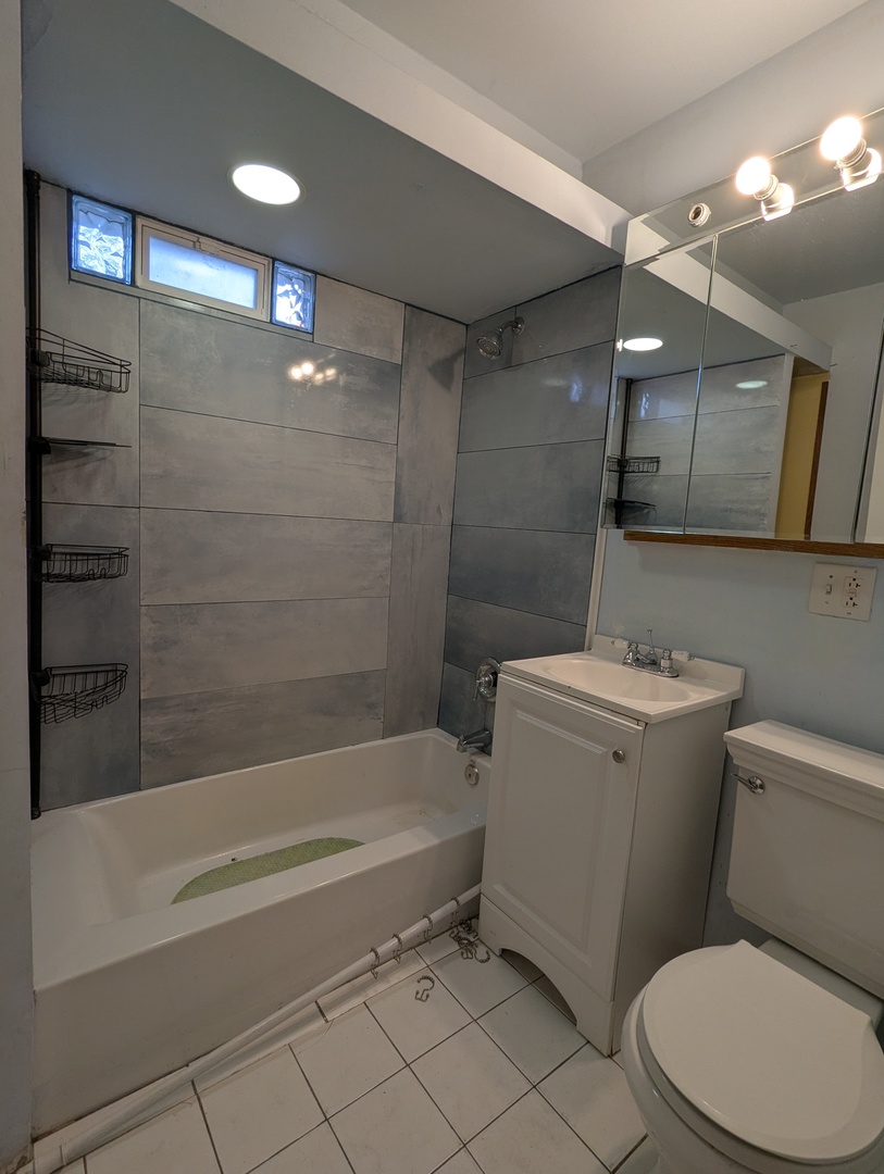 940 Troost Avenue, Forest Park, IL 60130