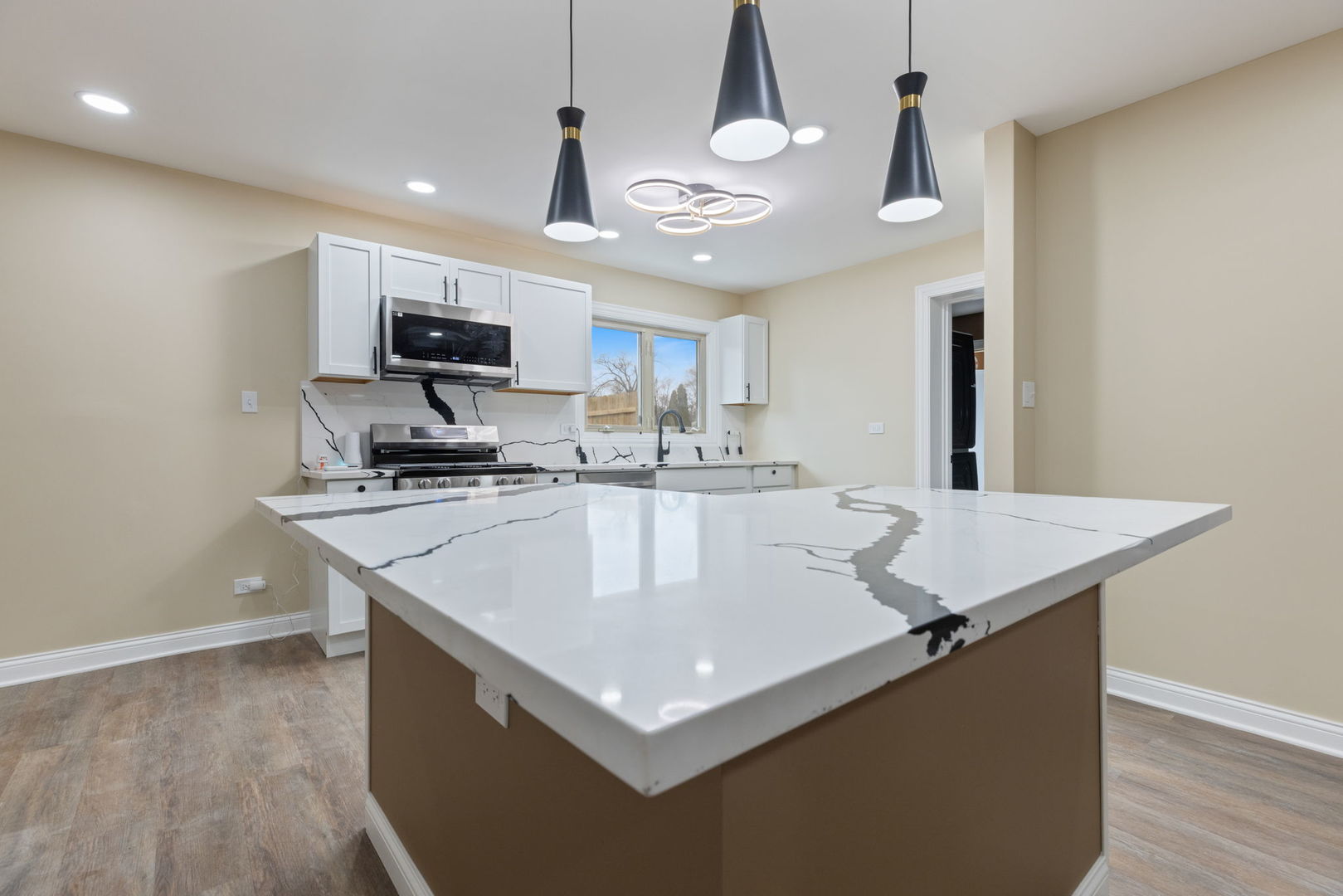 377 Wilshire Street, Park Forest, IL 60466