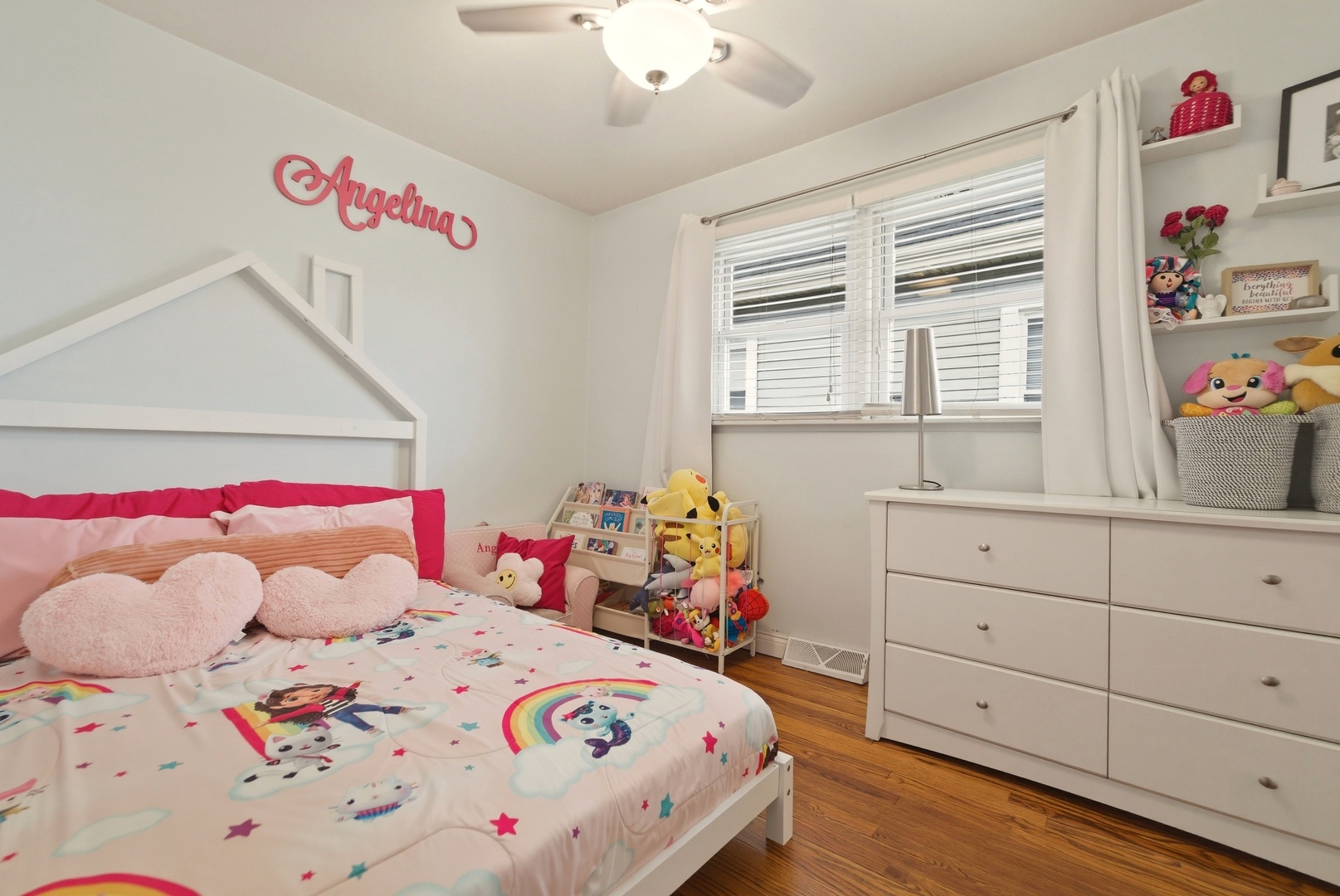 13210 S Carondolet Avenue, Chicago, IL 60633