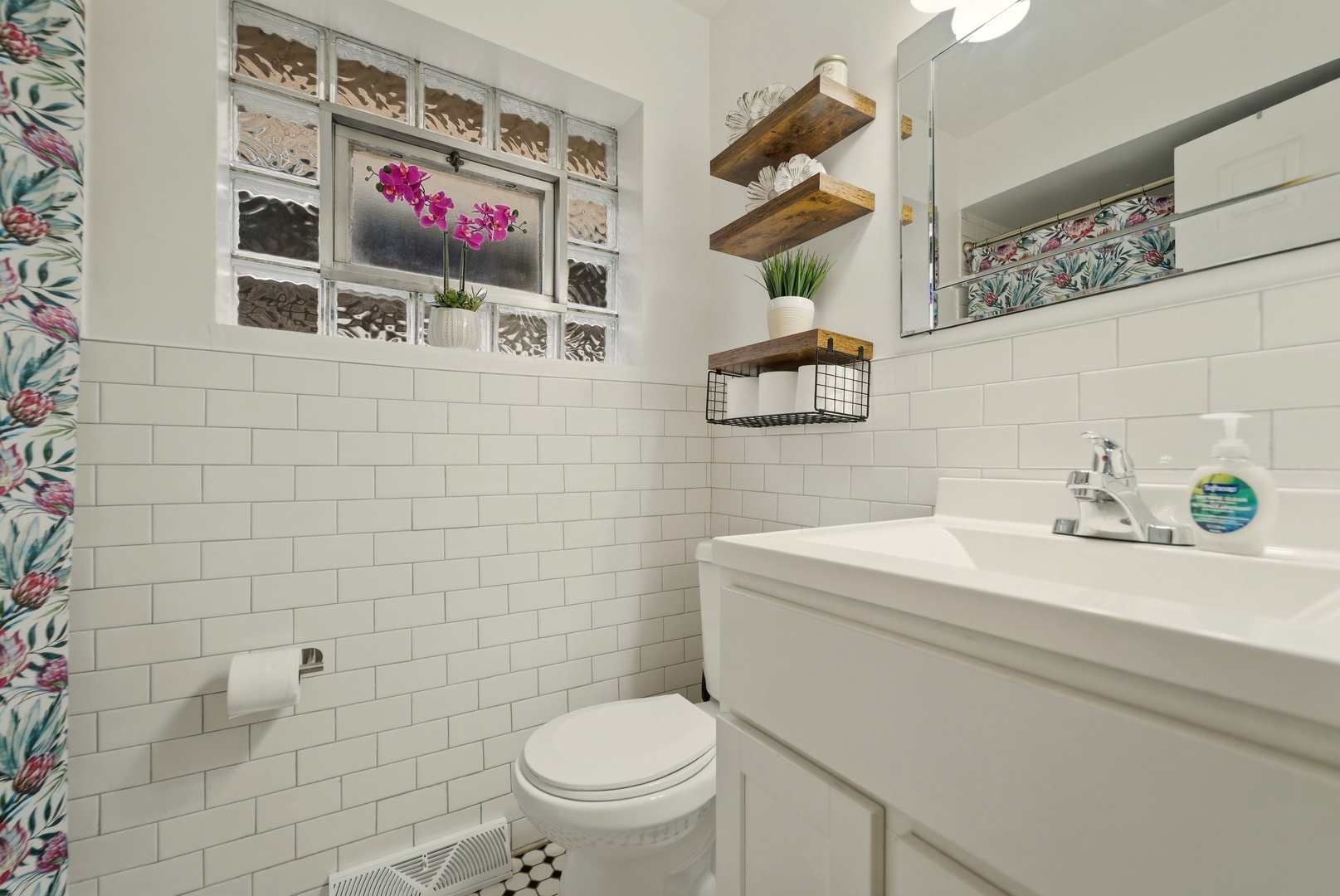 13210 S Carondolet Avenue, Chicago, IL 60633