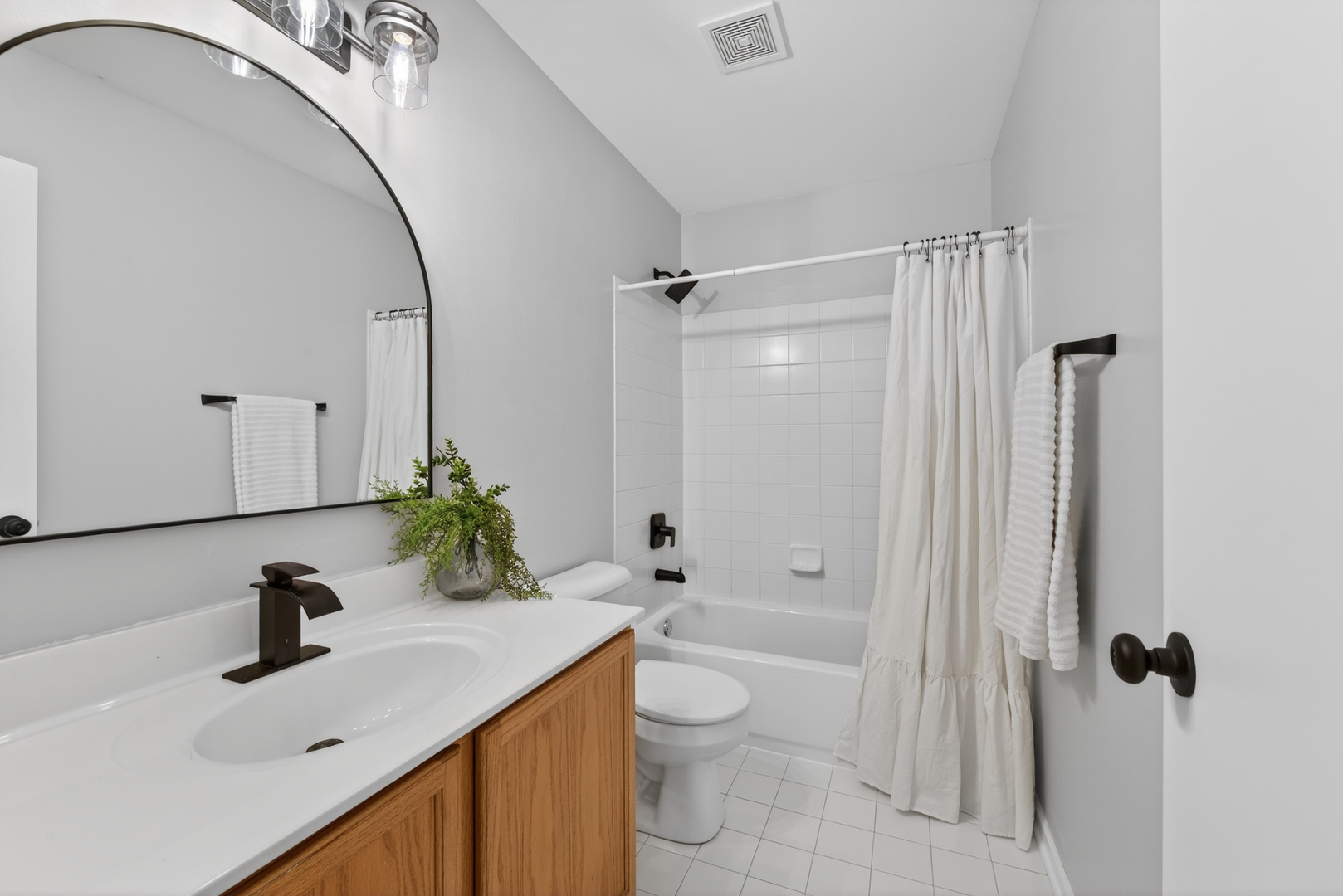 1859 Sedgegrass Trail, Aurora, IL 60504