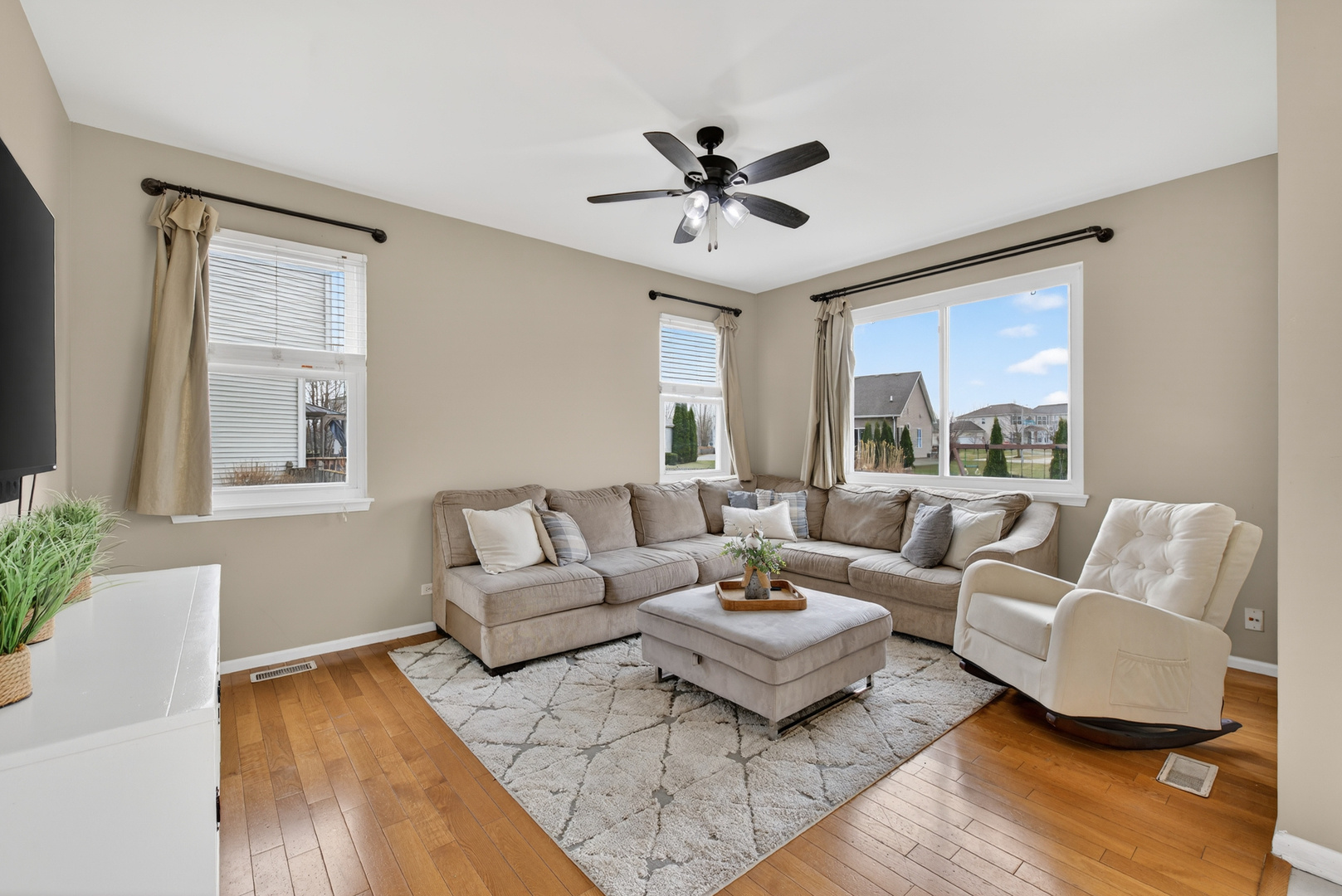 1859 Sedgegrass Trail, Aurora, IL 60504