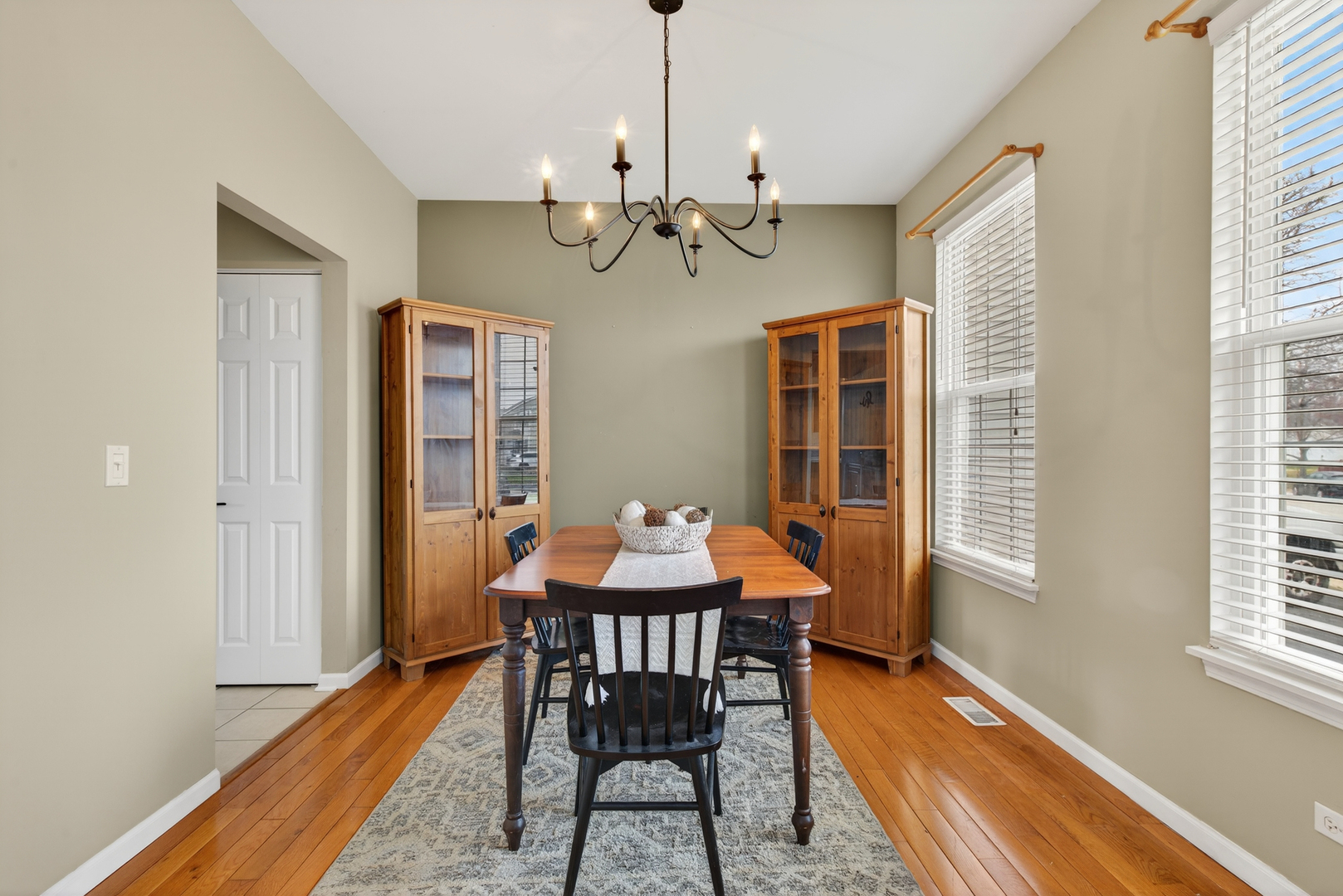 1859 Sedgegrass Trail, Aurora, IL 60504