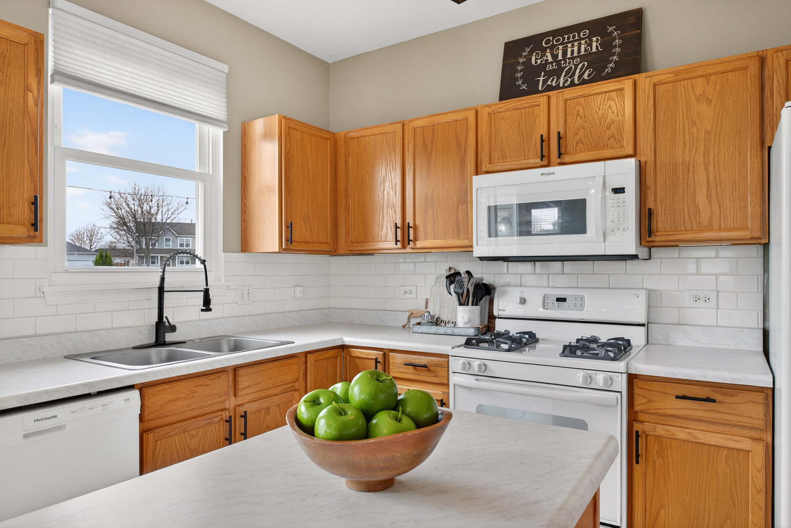 1859 Sedgegrass Trail, Aurora, IL 60504