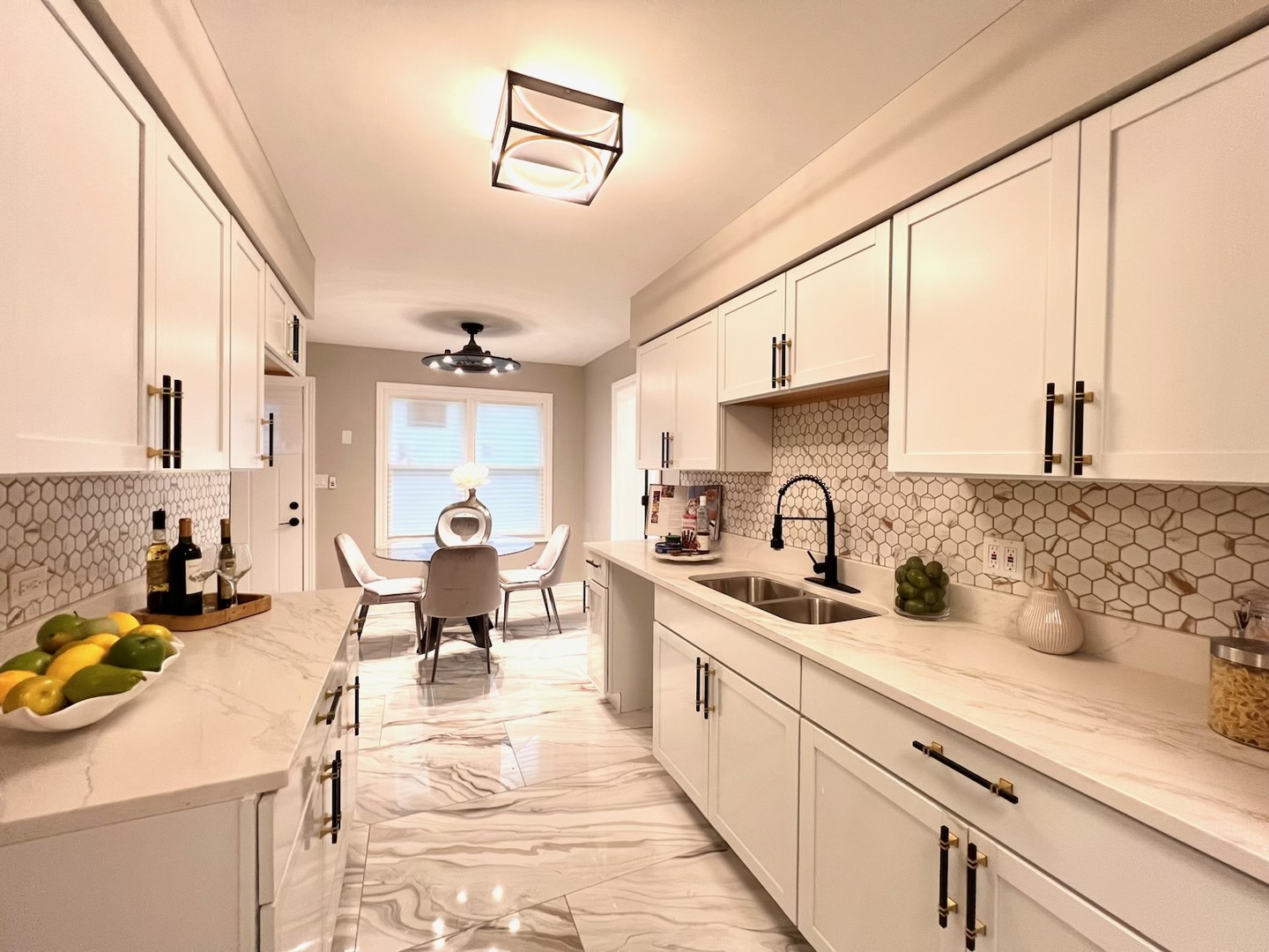 754 E 158th Street, South Holland, IL 60473