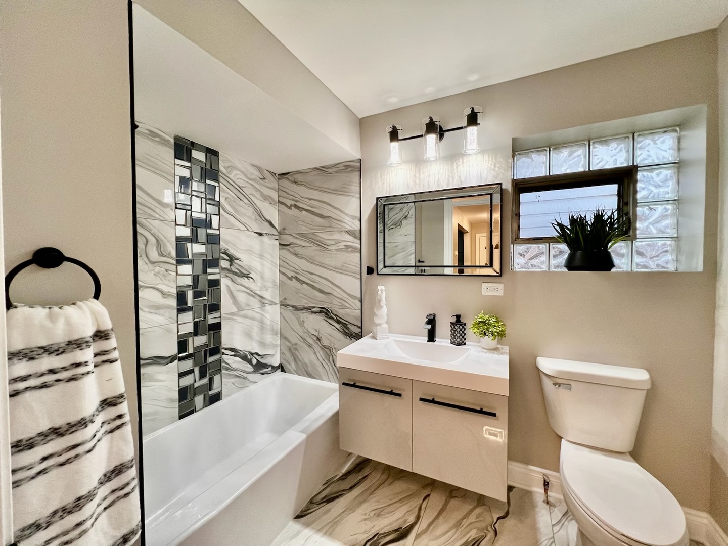 754 E 158th Street, South Holland, IL 60473