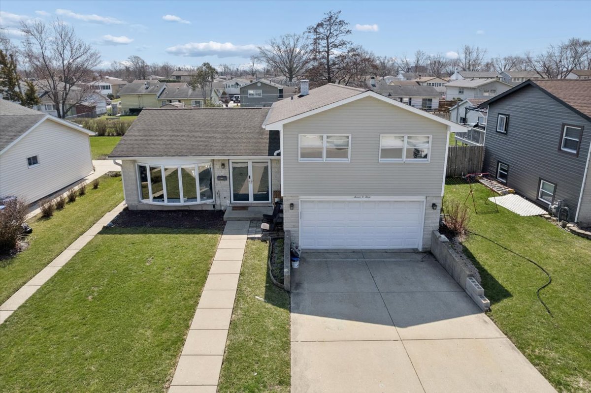 703 Westmere Road, Des Plaines, IL 60016