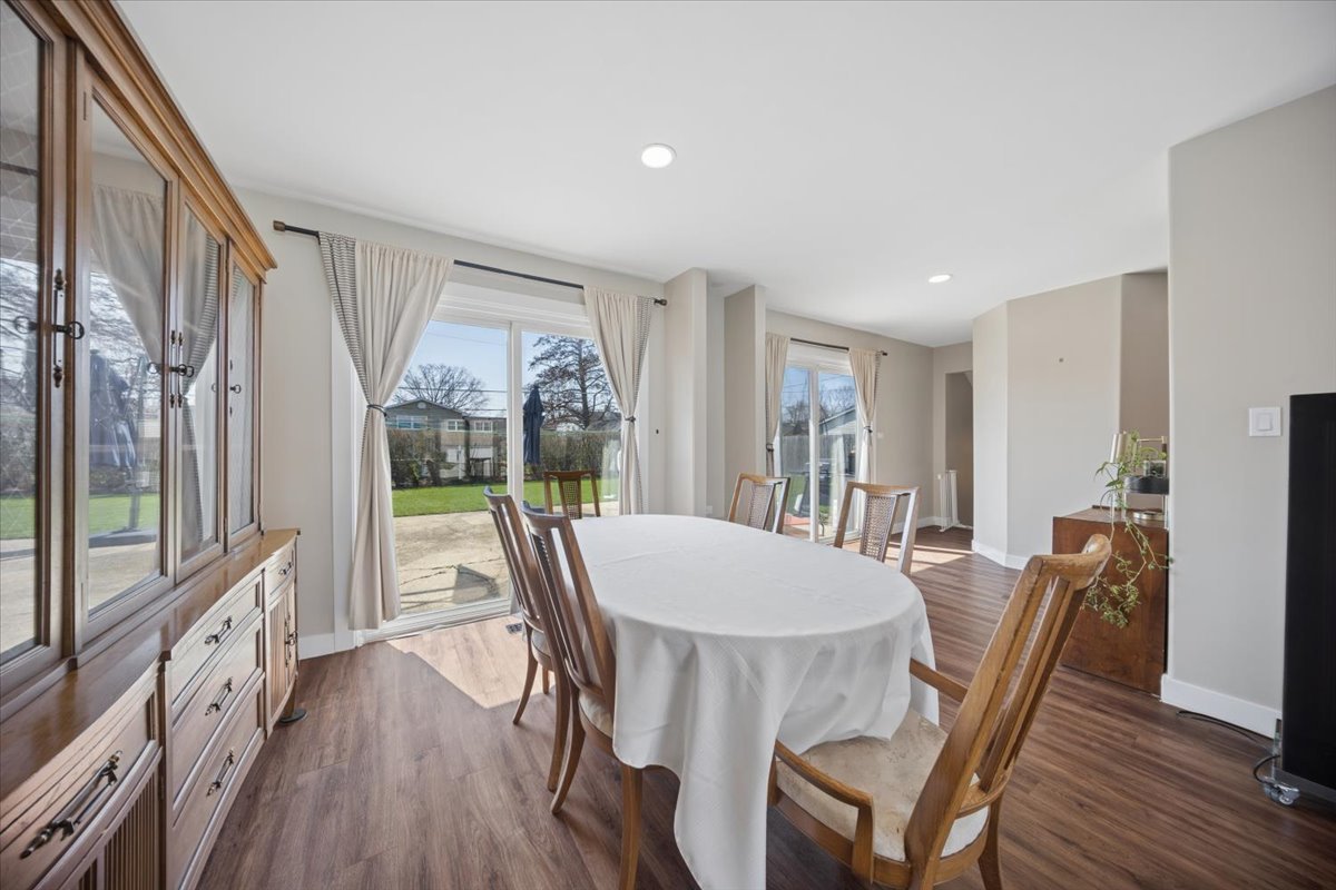 703 Westmere Road, Des Plaines, IL 60016