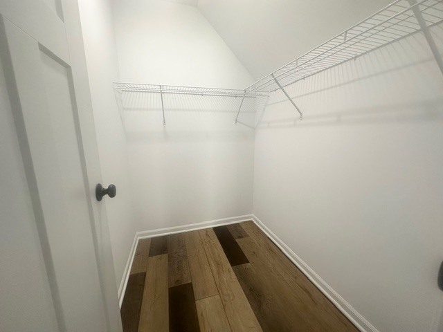 2048 Waters Edge Drive, Minooka, IL 60447