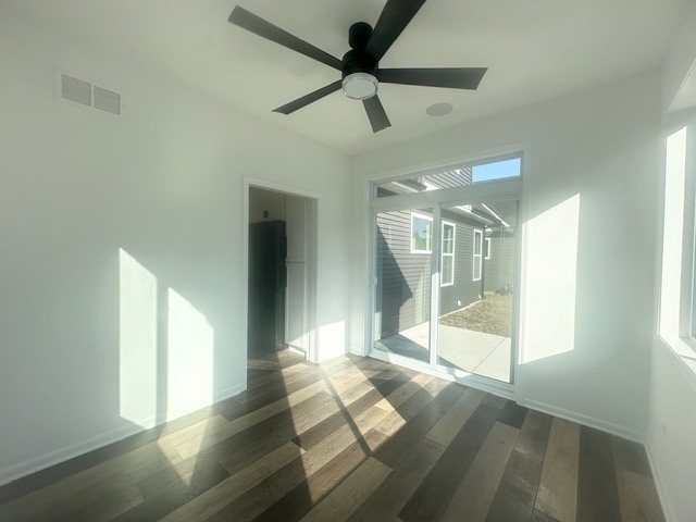 2048 Waters Edge Drive, Minooka, IL 60447