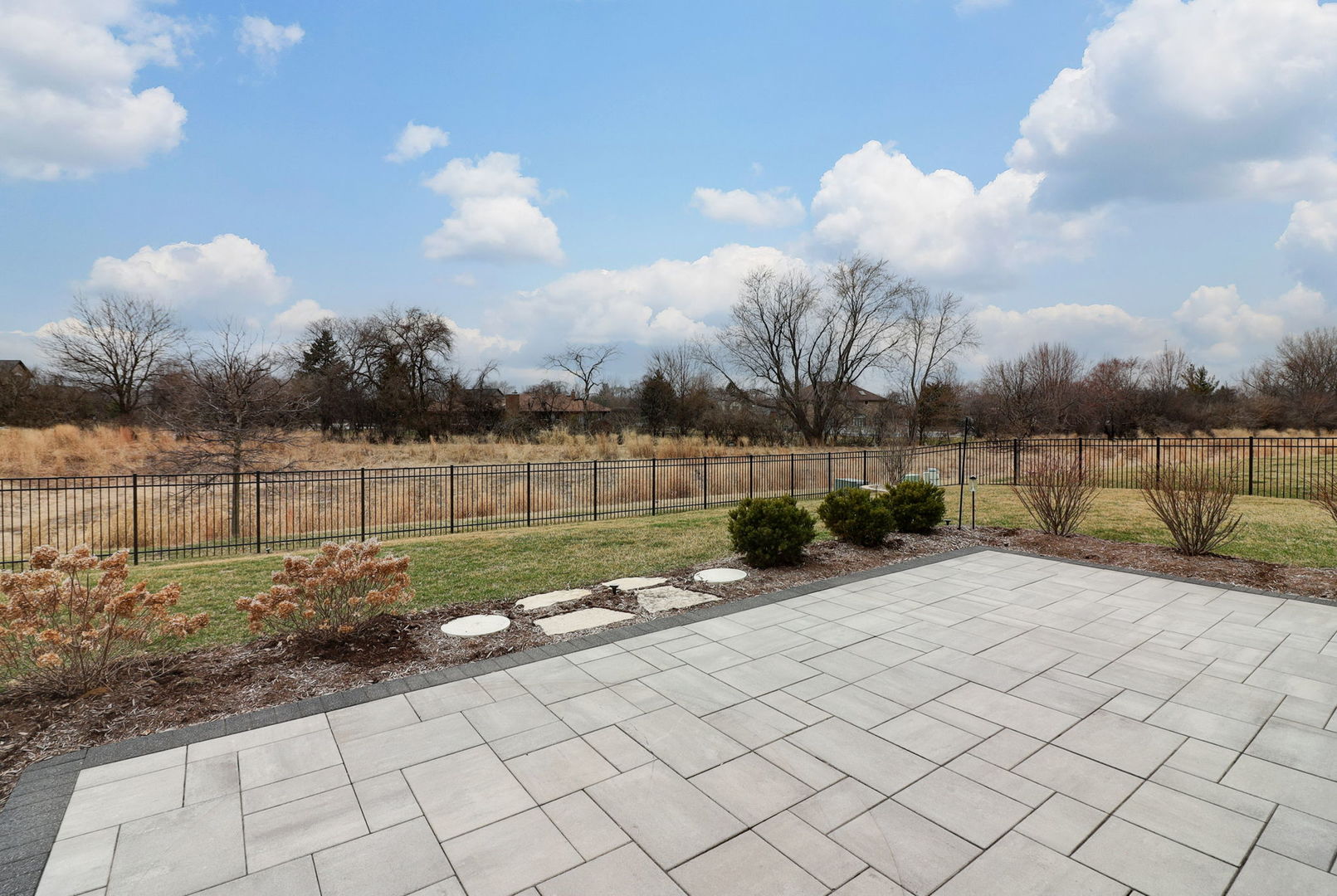 13751 Buchanan Drive, Lemont, IL 60439