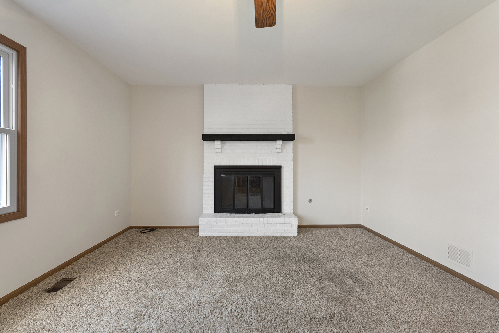 92 Foxboro Lane, Gurnee, IL 60031