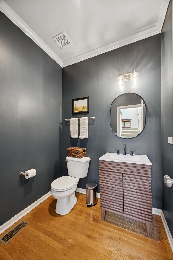 0N052 Woodland Court, Winfield, IL 60190