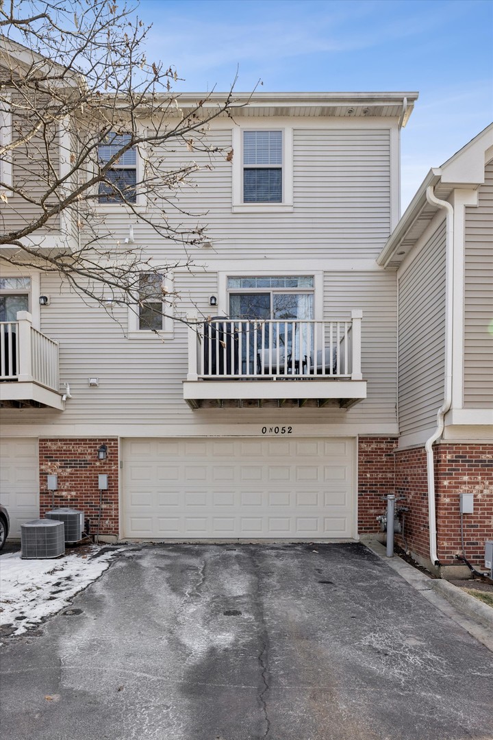 0N052 Woodland Court, Winfield, IL 60190