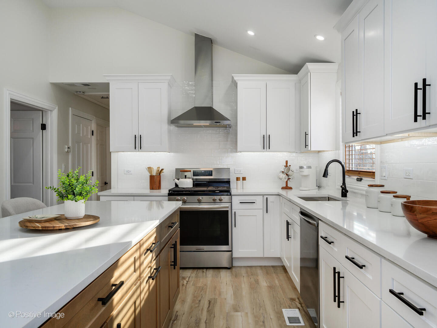 10630 S Keeler Avenue, Oak Lawn, IL 60453