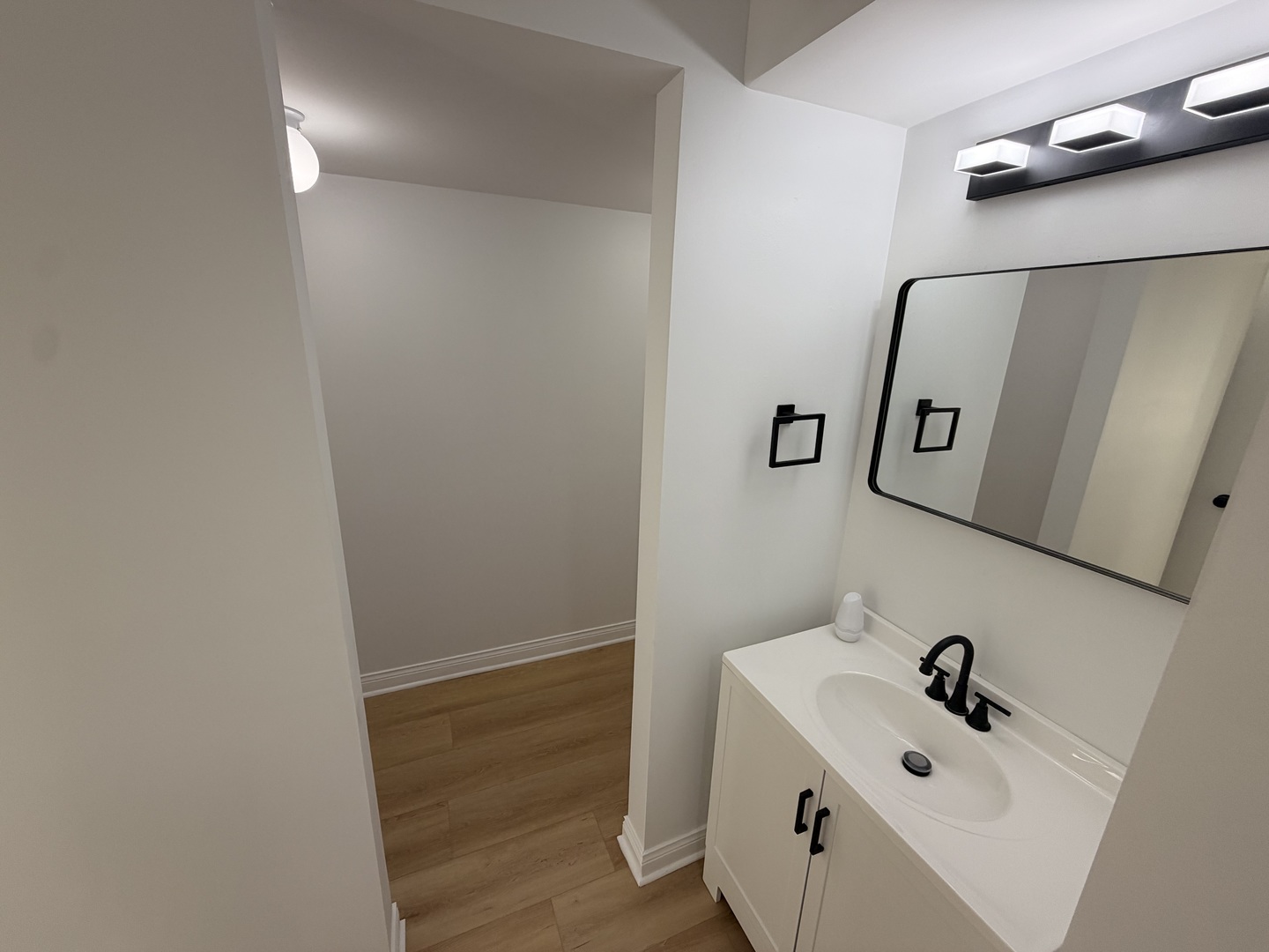 9605 Austin Avenue #1E, Oak Lawn, IL 60453