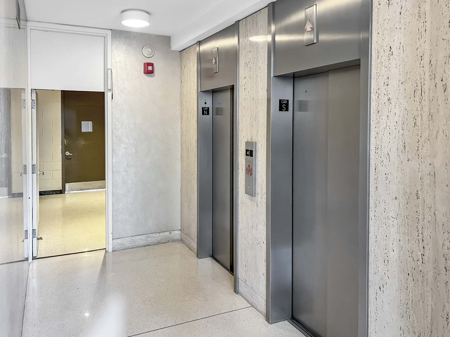 70 W Burton Place #301F, Chicago, IL 60610