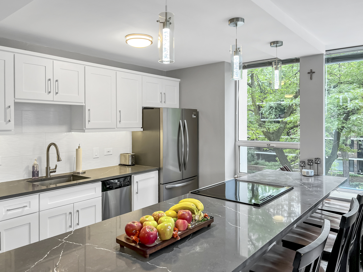 70 W Burton Place #301F, Chicago, IL 60610