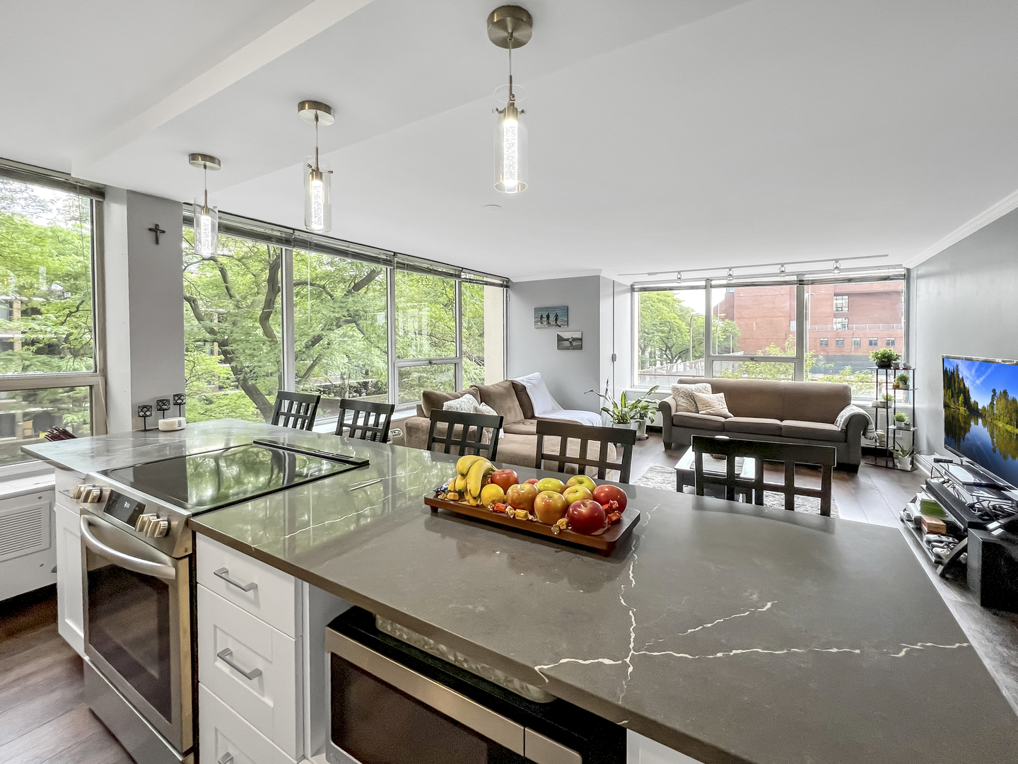 70 W Burton Place #301F, Chicago, IL 60610