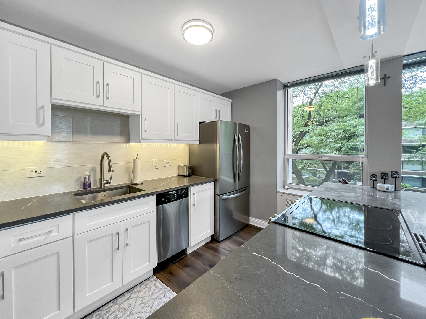 70 W Burton Place #301F, Chicago, IL 60610