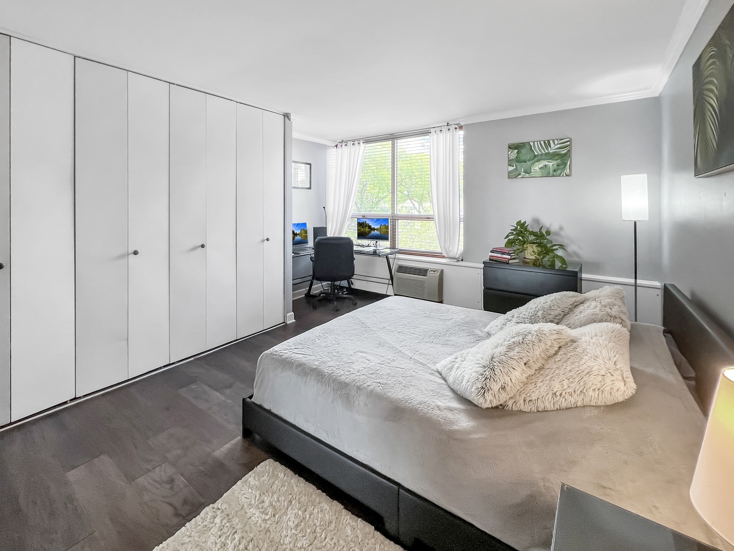 70 W Burton Place #301F, Chicago, IL 60610