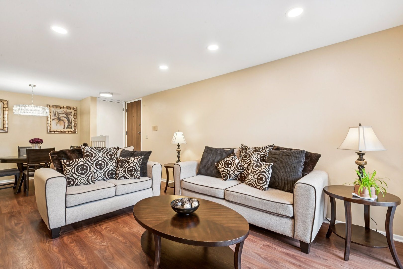 1565 Raymond Drive #101, Naperville, IL 60563