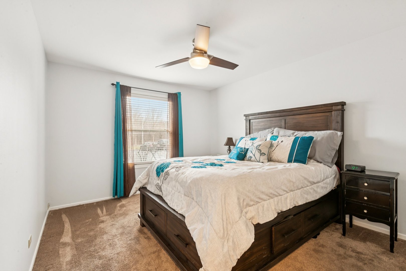 1565 Raymond Drive #101, Naperville, IL 60563