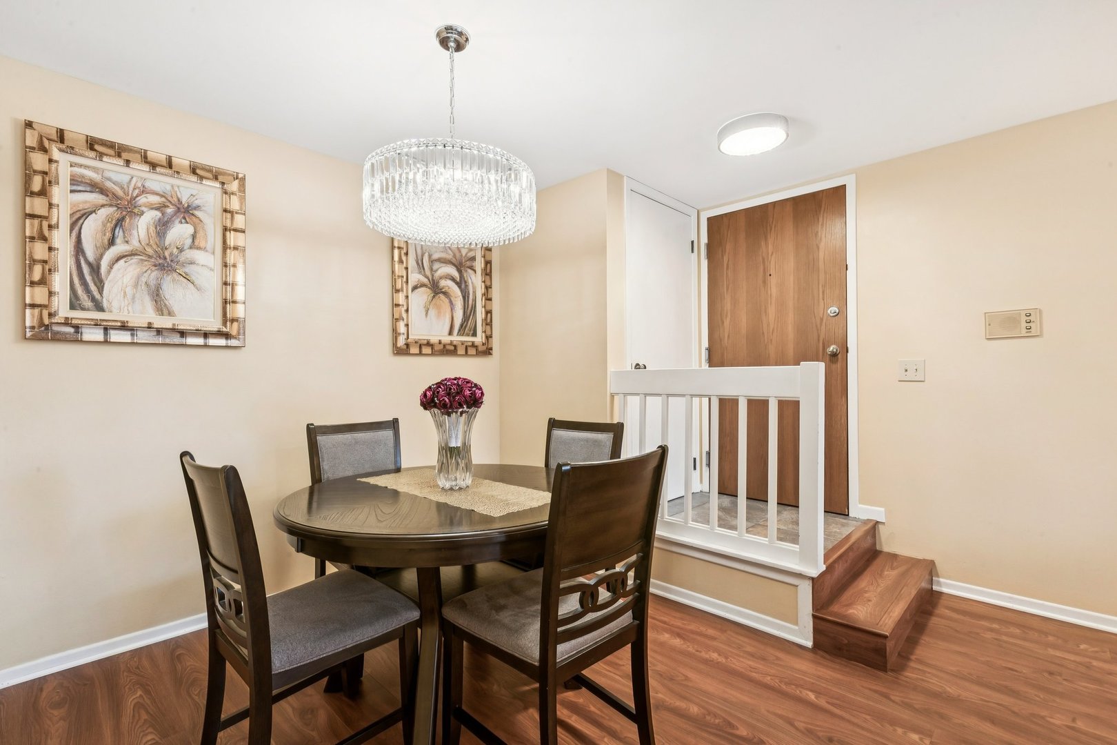 1565 Raymond Drive #101, Naperville, IL 60563