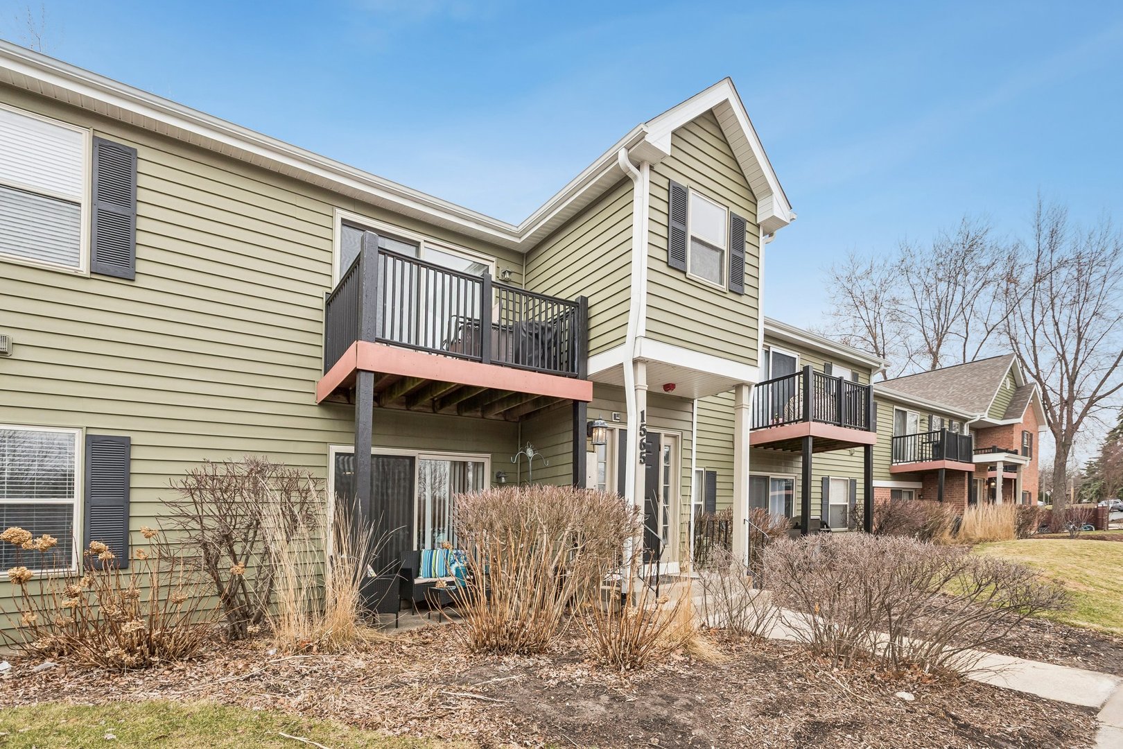 1565 Raymond Drive #101, Naperville, IL 60563