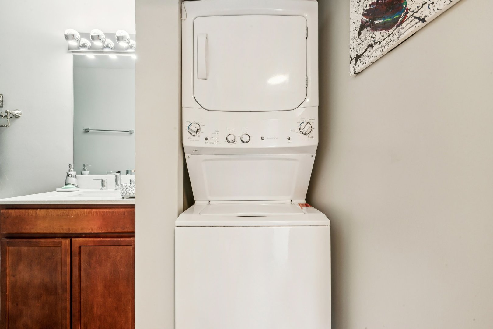 1565 Raymond Drive #101, Naperville, IL 60563