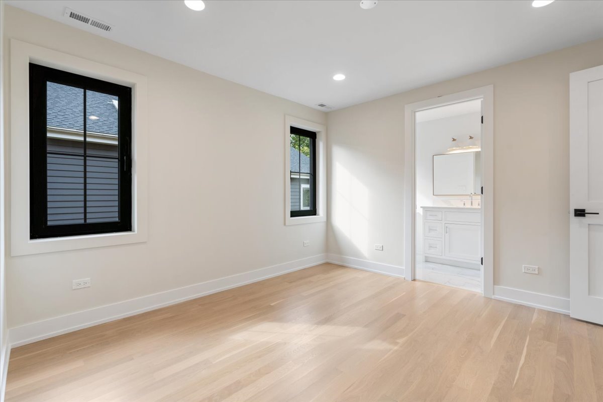 104 S Monroe Street, Hinsdale, IL 60521