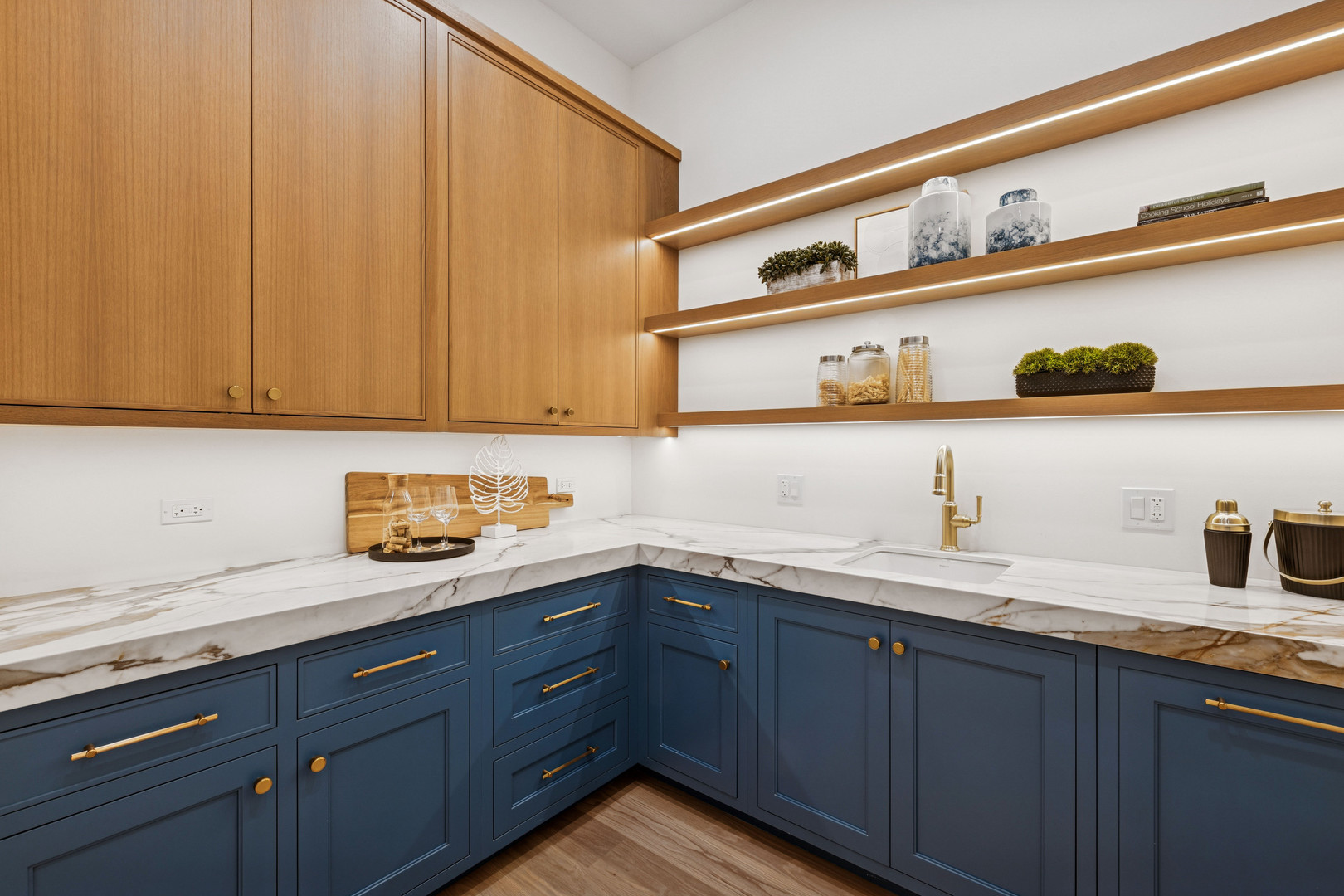 104 S Monroe Street, Hinsdale, IL 60521