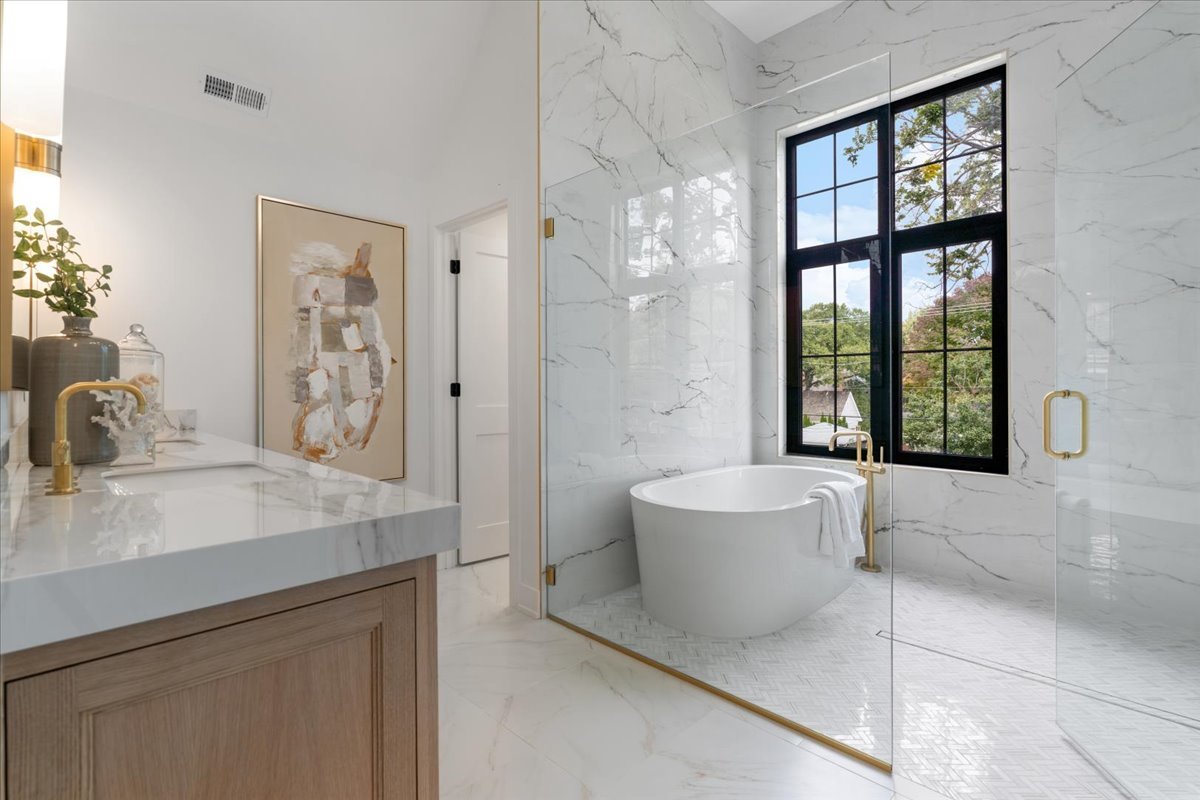 104 S Monroe Street, Hinsdale, IL 60521