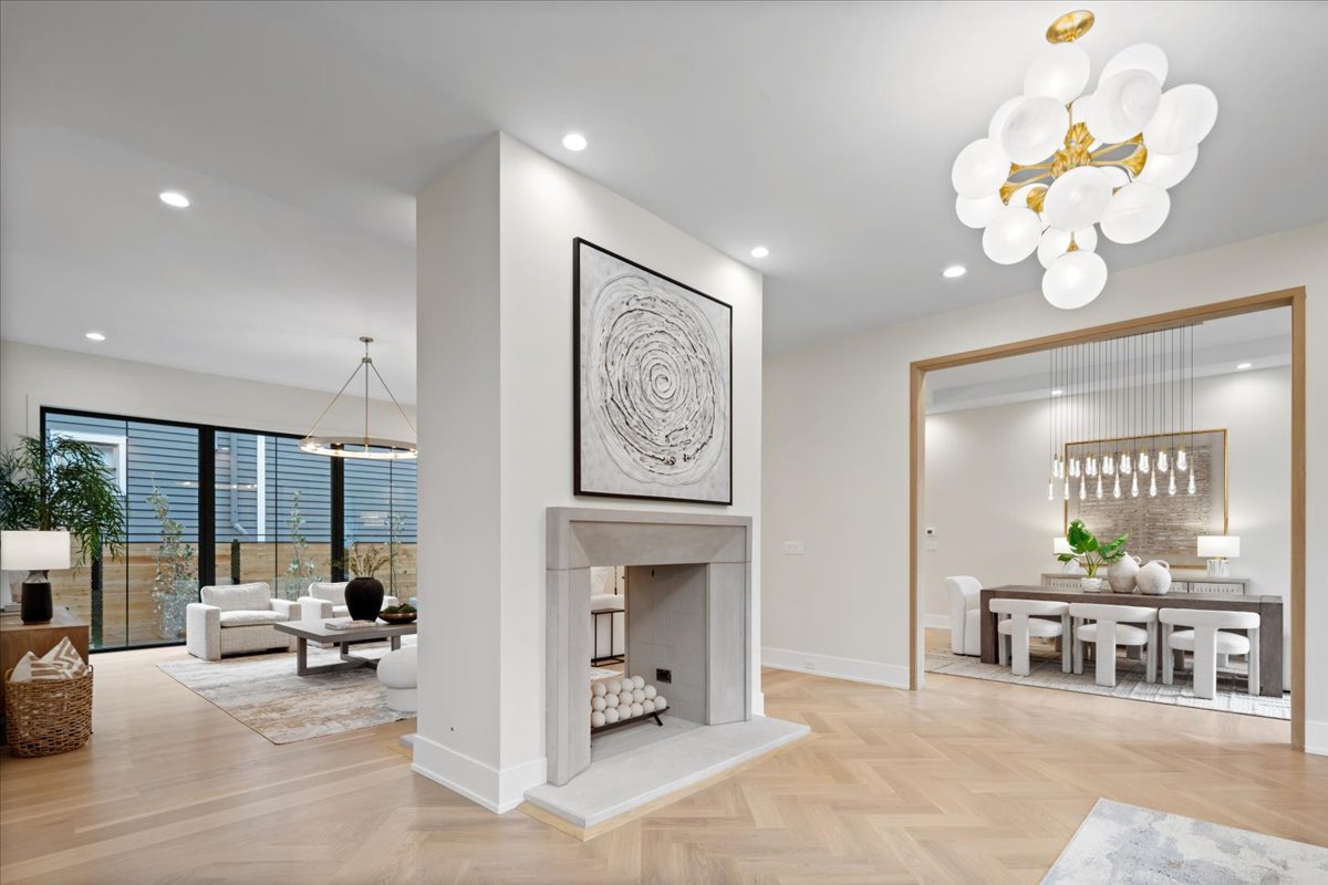 104 S Monroe Street, Hinsdale, IL 60521