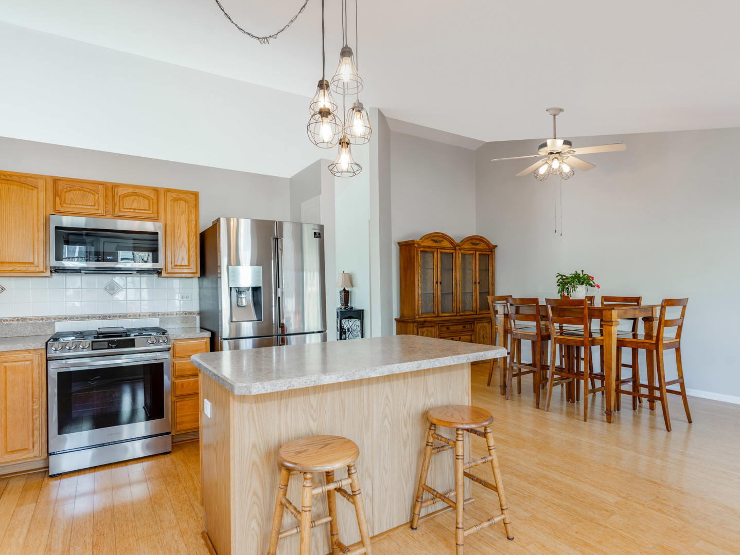 2013 Lyndhurst Lane, Aurora, IL 60503