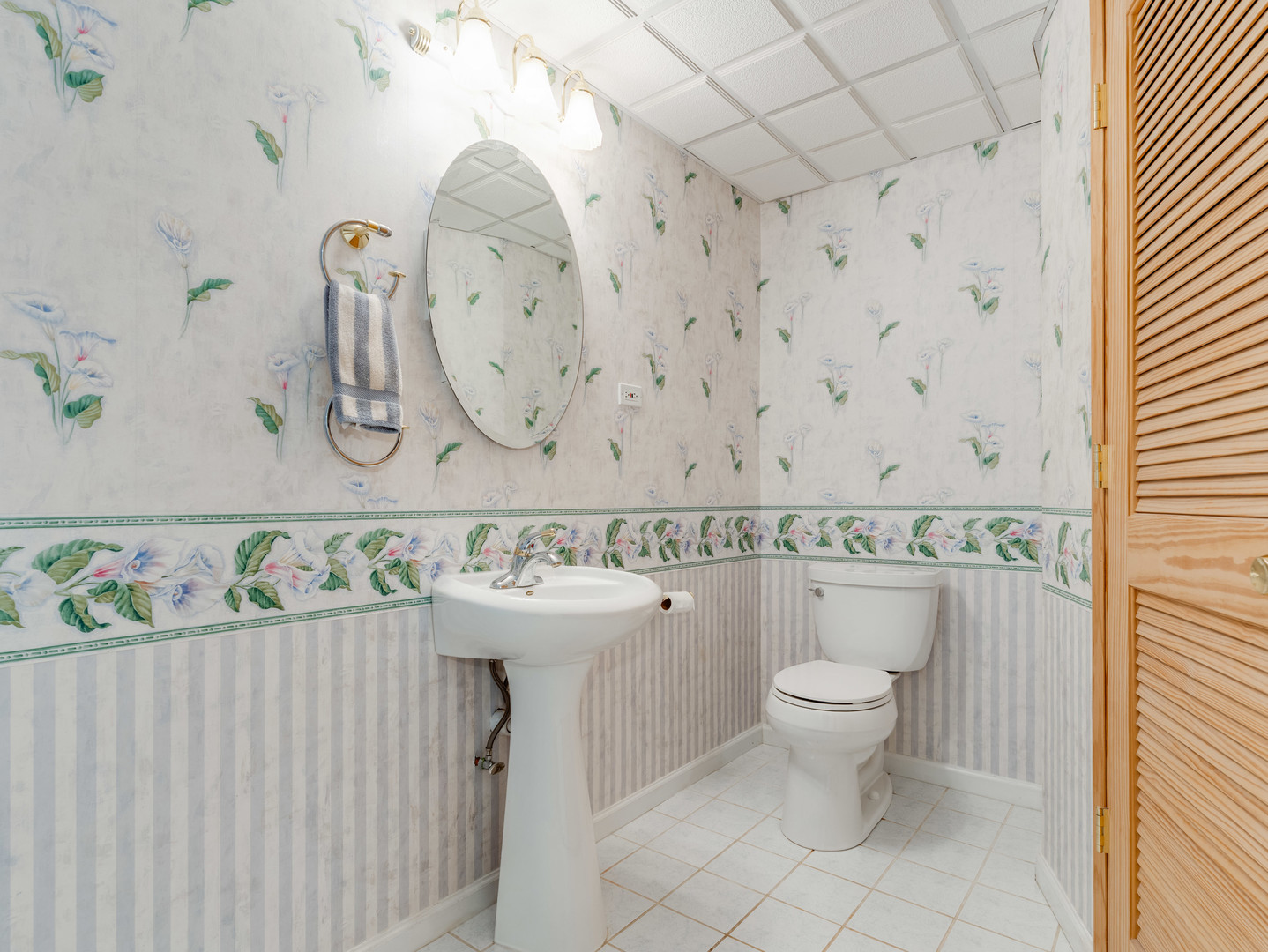 2013 Lyndhurst Lane, Aurora, IL 60503