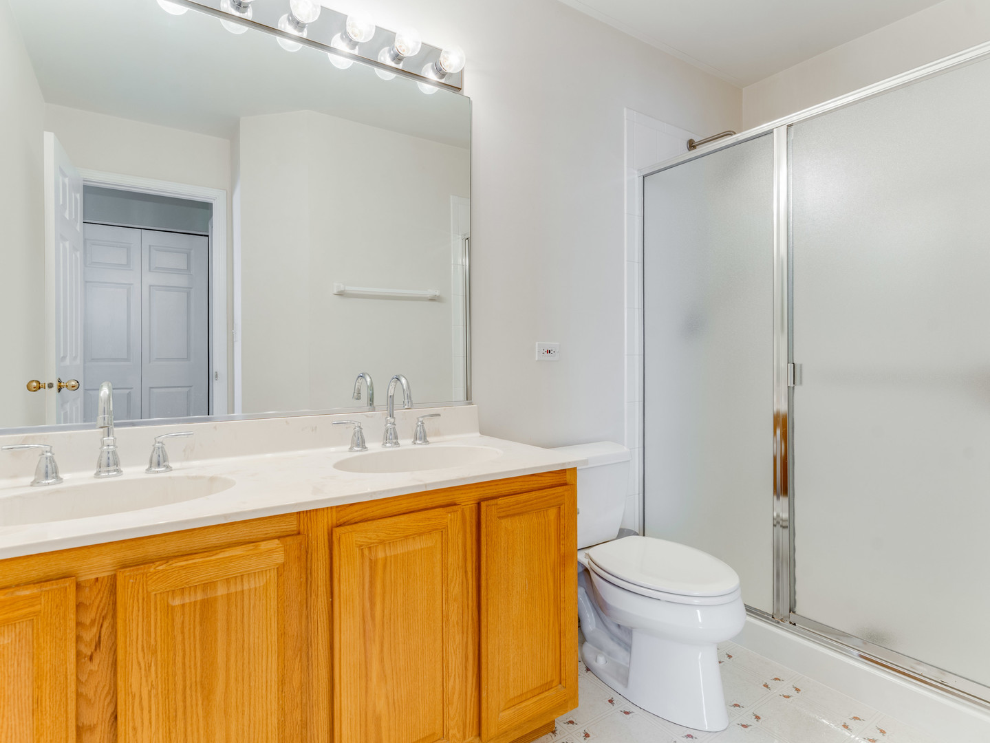 2013 Lyndhurst Lane, Aurora, IL 60503