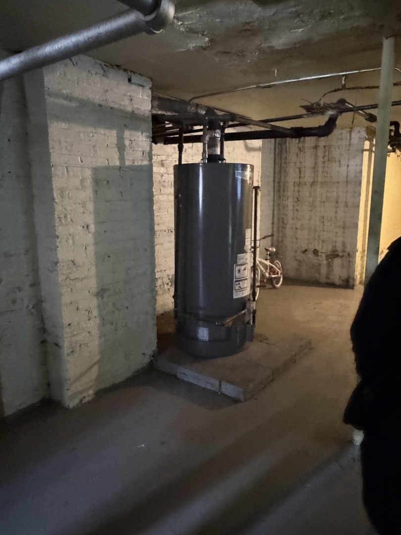 8212 S Vernon Avenue, Chicago, IL 60619