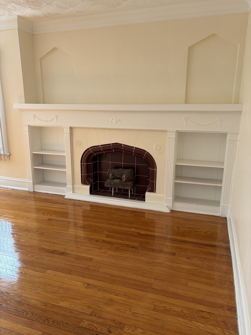 8212 S Vernon Avenue, Chicago, IL 60619