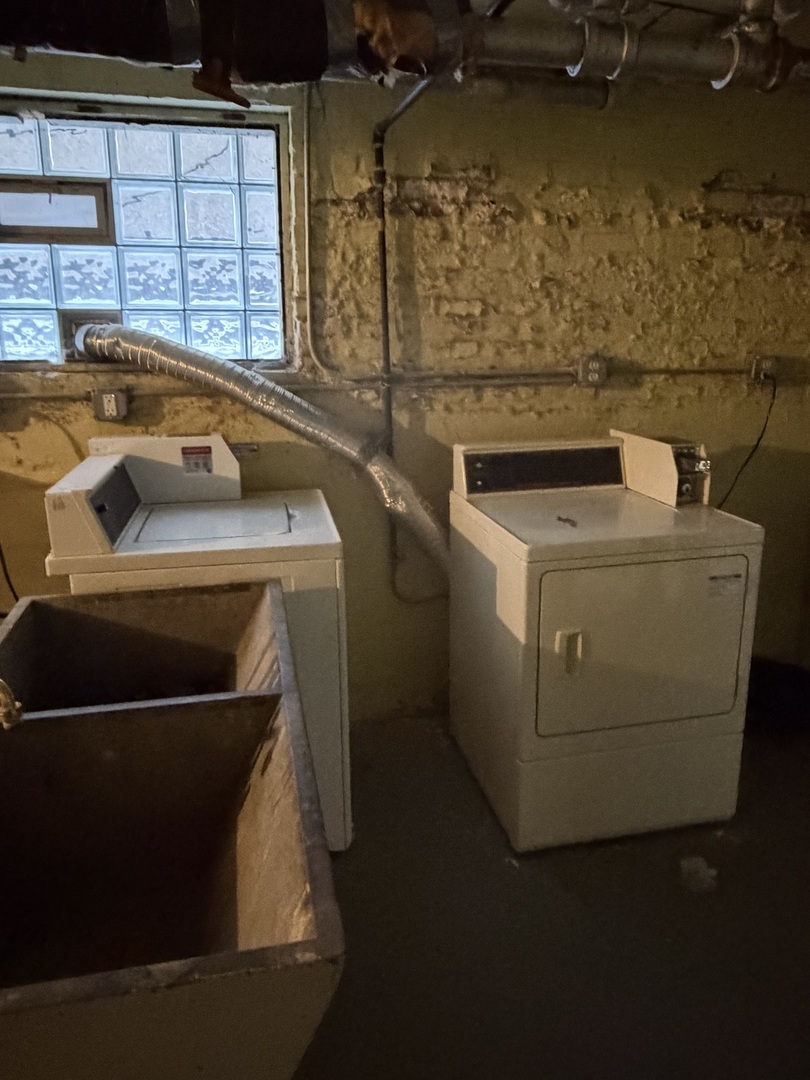 8212 S Vernon Avenue, Chicago, IL 60619