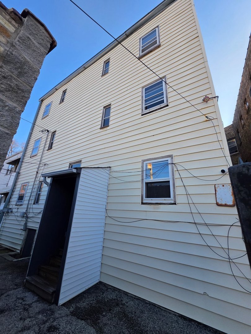 8212 S Vernon Avenue, Chicago, IL 60619