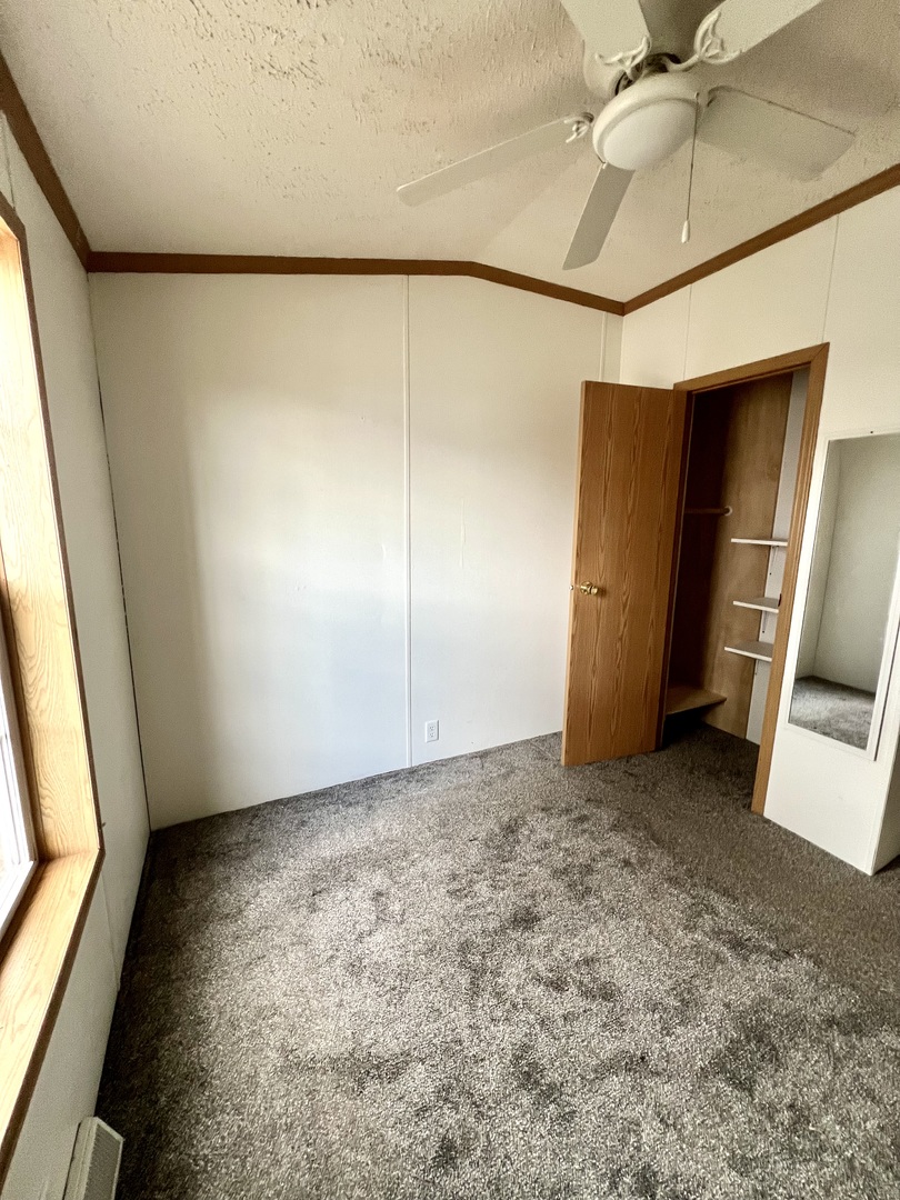 1304 Lauren Drive, Sandwich, IL 60548