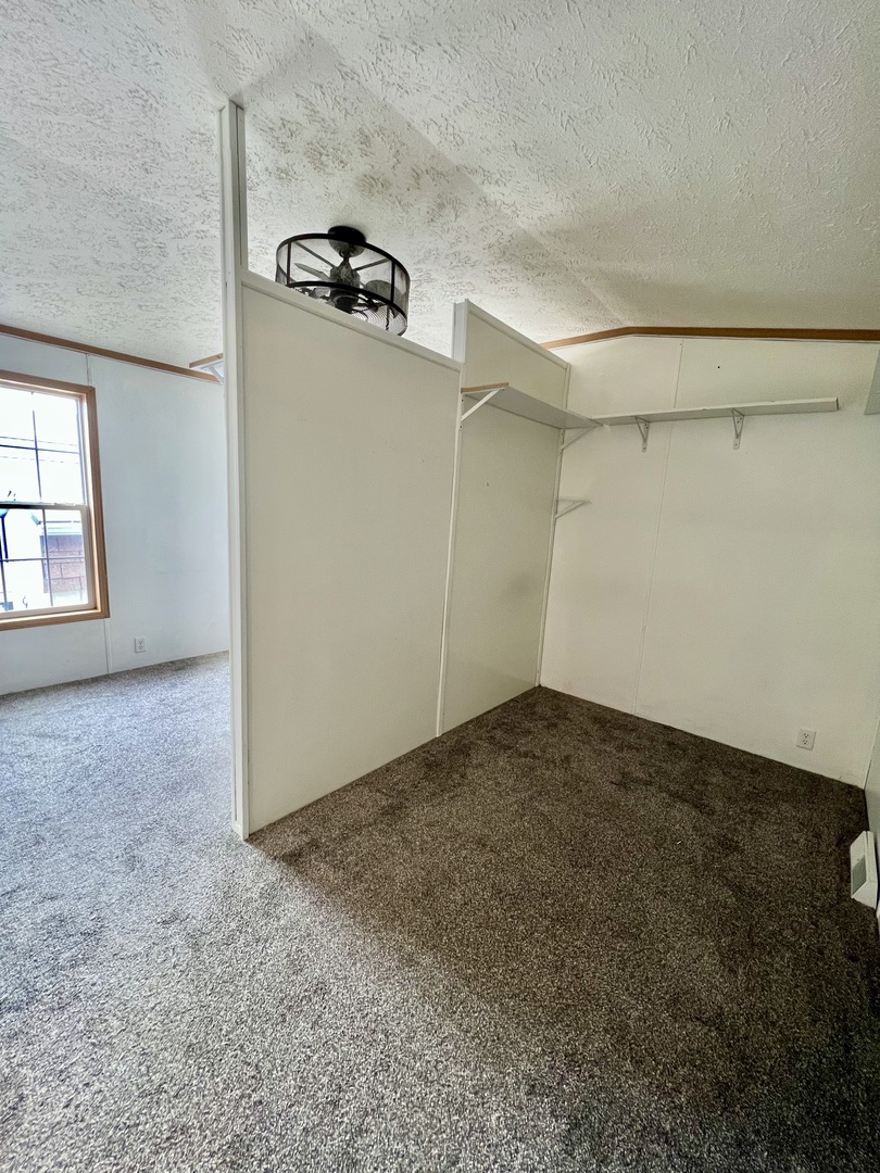 1304 Lauren Drive, Sandwich, IL 60548