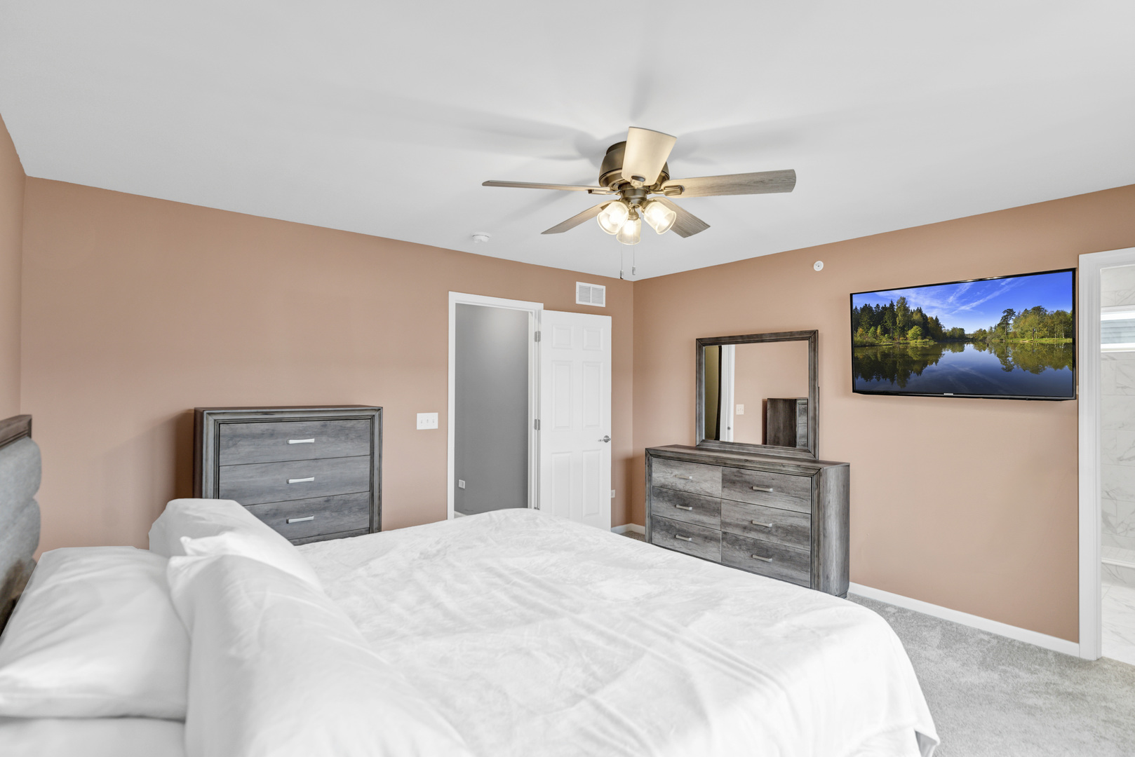 3306 Trillium Circle #3001, Rolling Meadows, IL 60008