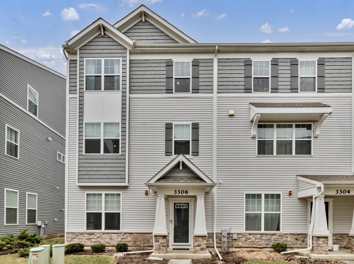 3306 Trillium Circle #3001, Rolling Meadows, IL 60008