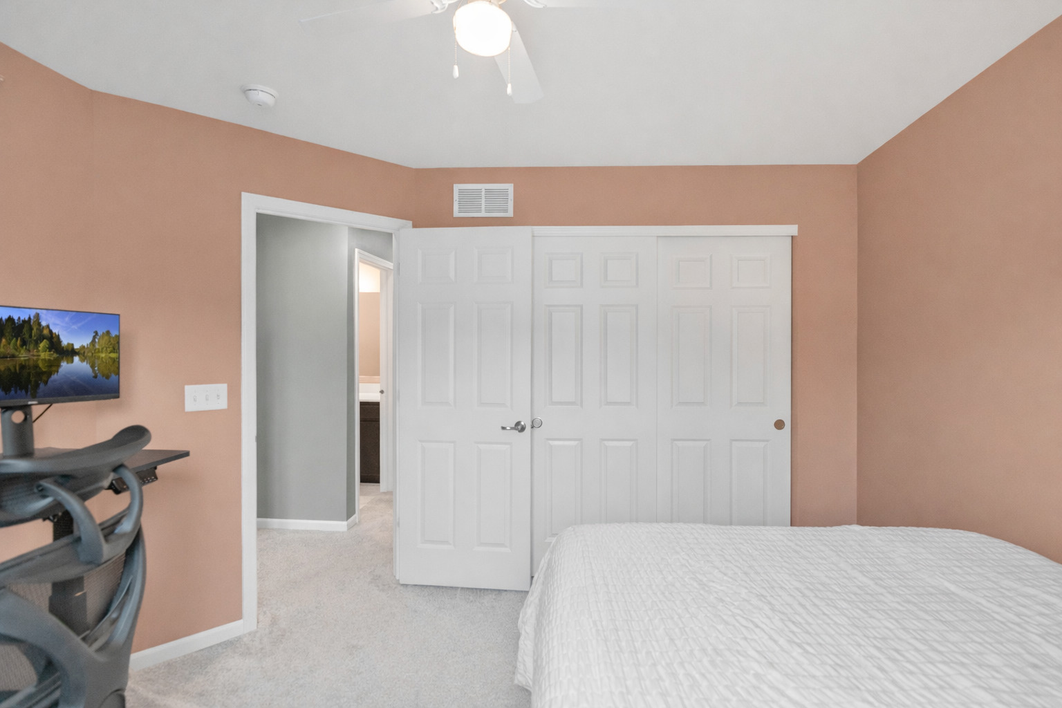 3306 Trillium Circle #3001, Rolling Meadows, IL 60008