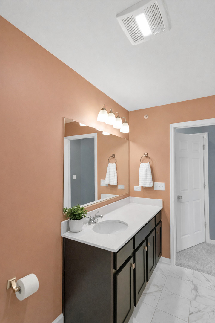 3306 Trillium Circle #3001, Rolling Meadows, IL 60008